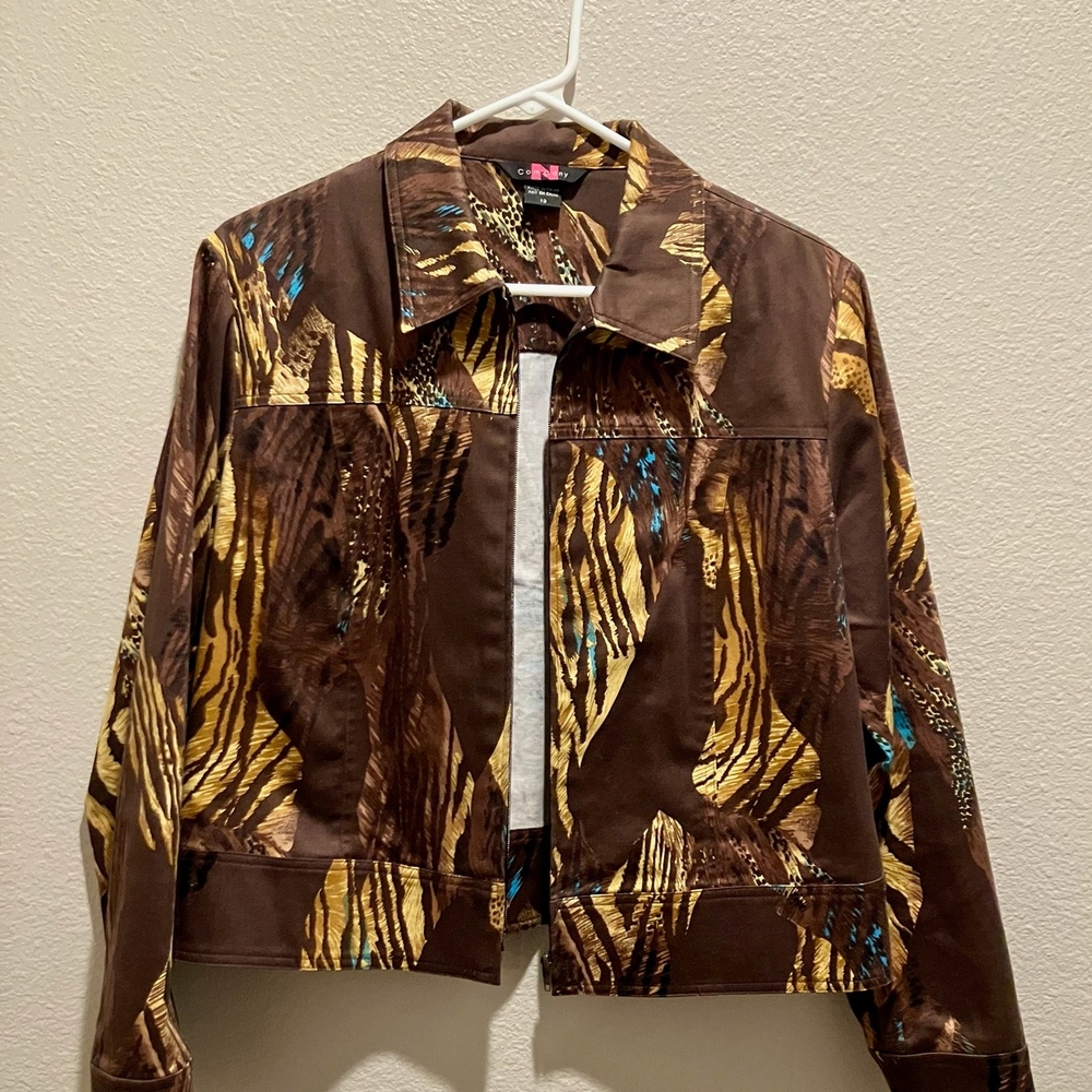 Stylish Brown Patterned Women's Jacket - image 1